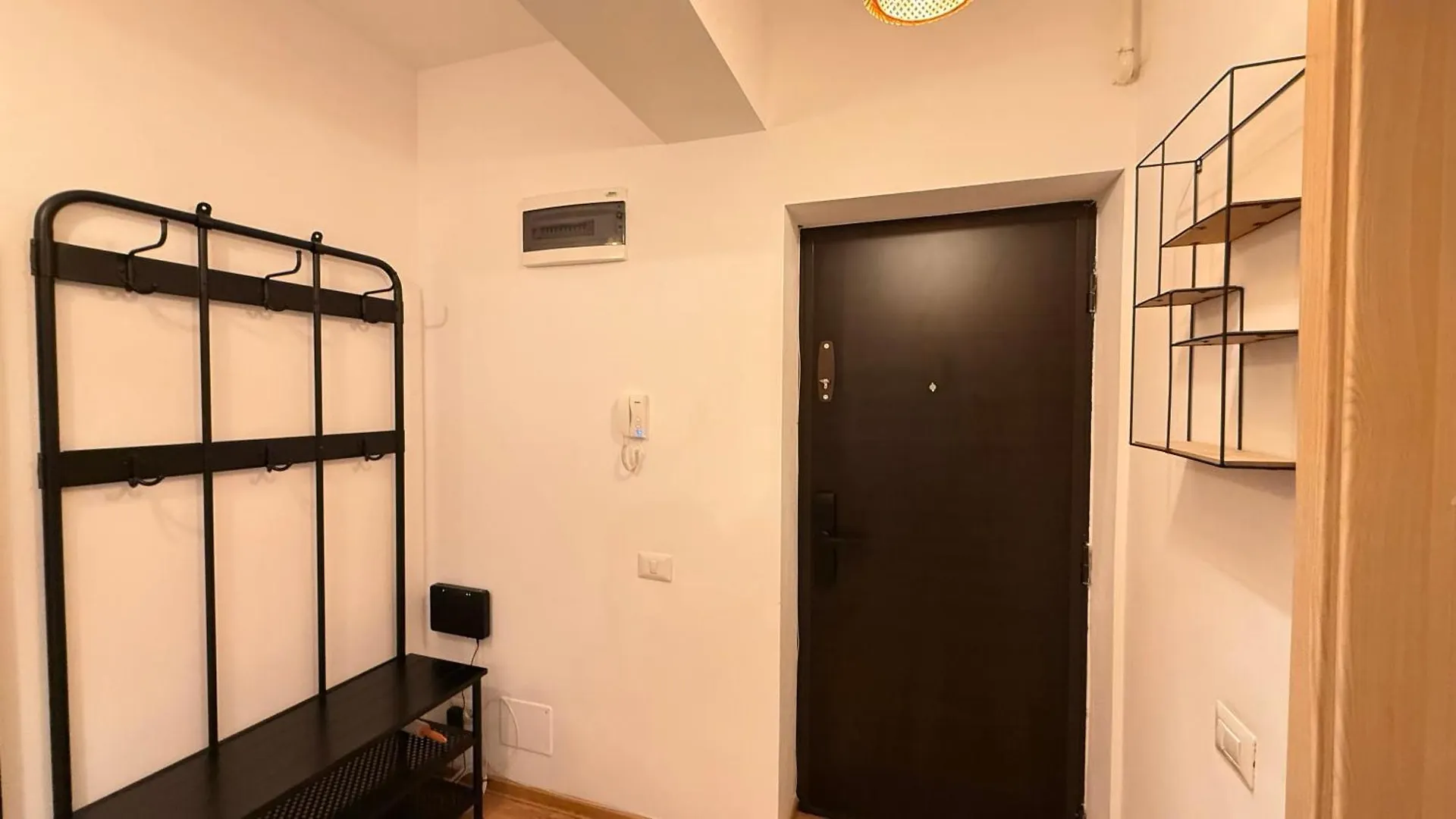 Cozy Central Apartment With Balcony And Self Check-In Rh Living Bucureşti România