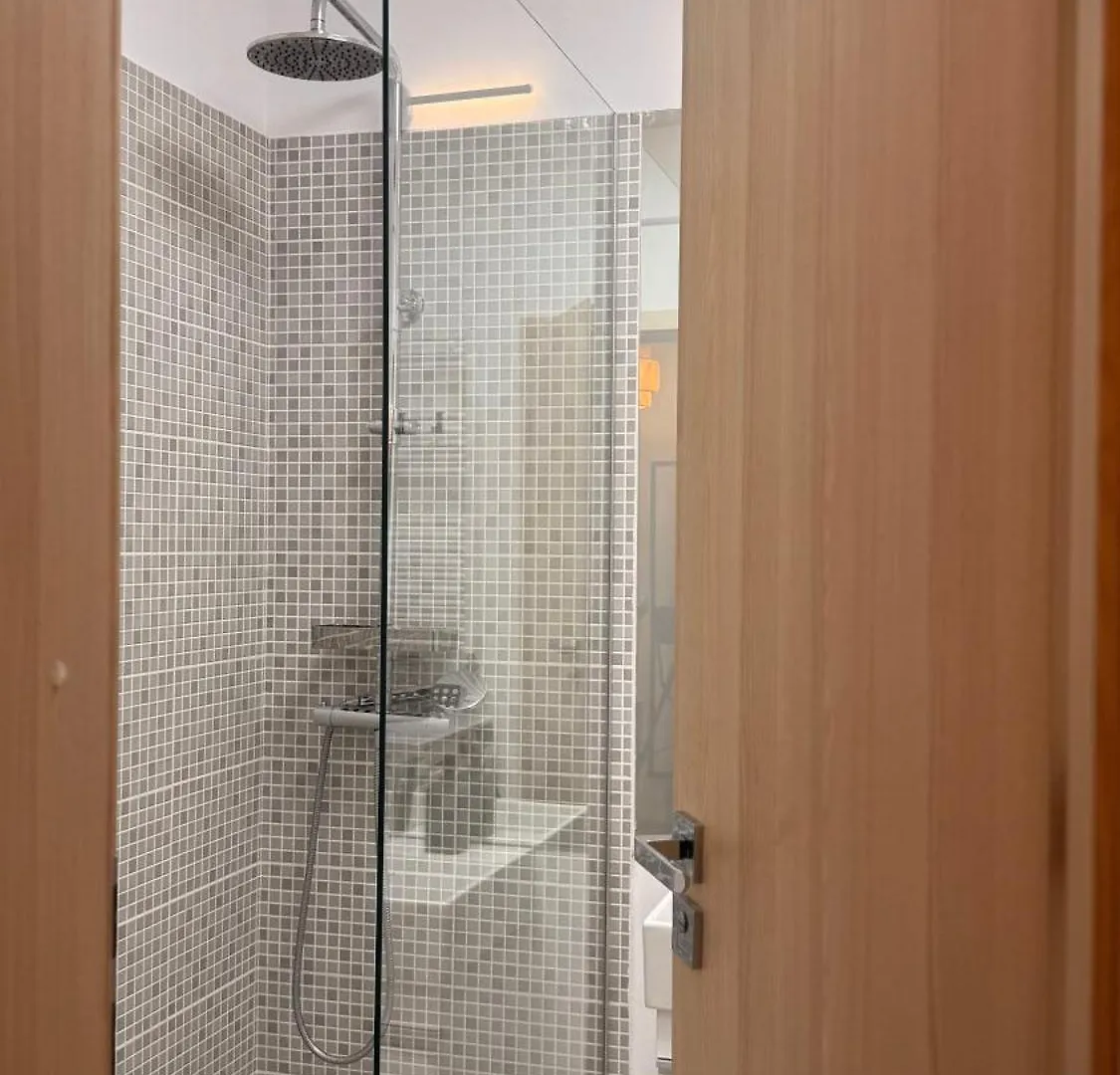 Cozy Central Apartment With Balcony And Self Check-In Rh Living Bucharest