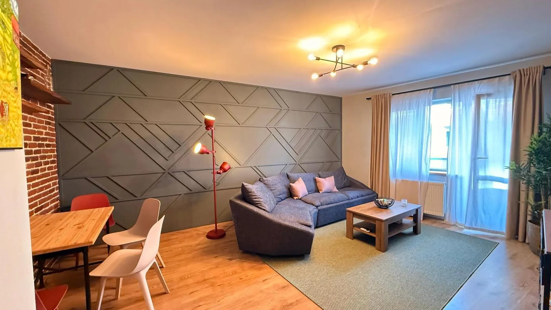 Cozy Central Apartment With Balcony And Self Check-In Rh Living Bucharest