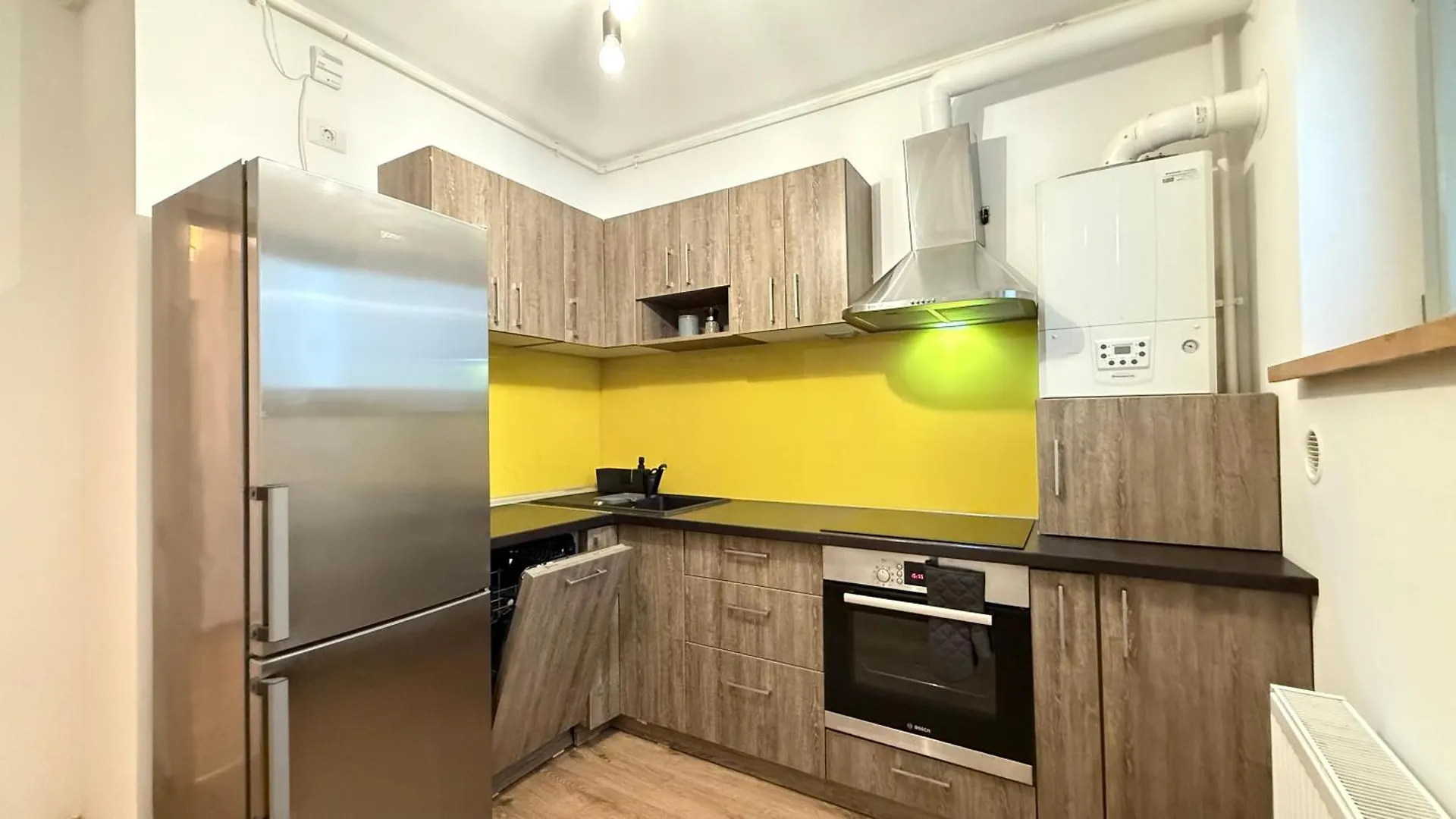 Cozy Central Apartment With Balcony And Self Check-In Rh Living Bucharest