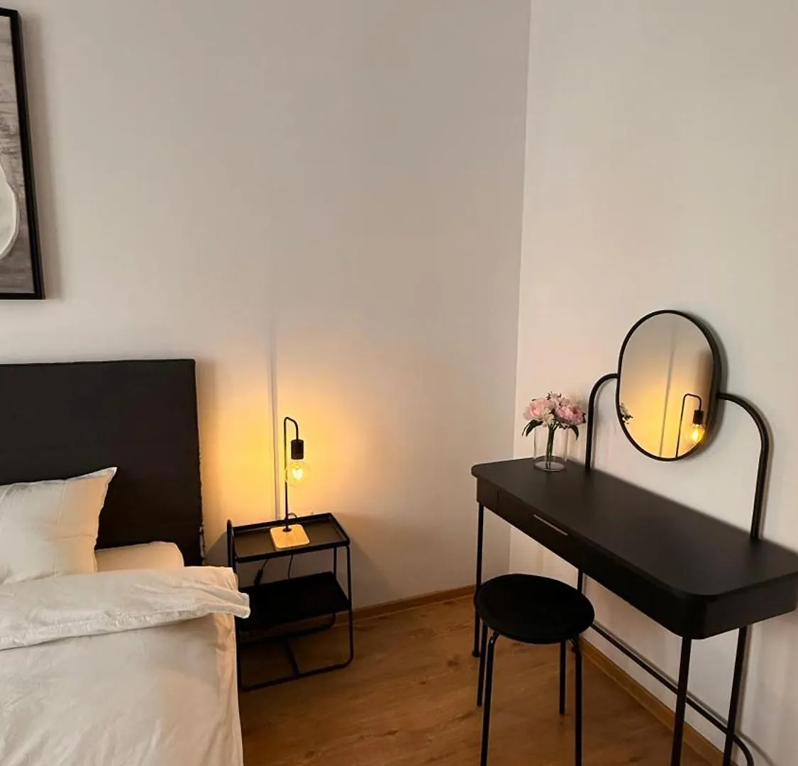 Cozy Central Apartment With Balcony And Self Check-In Rh Living Bucharest