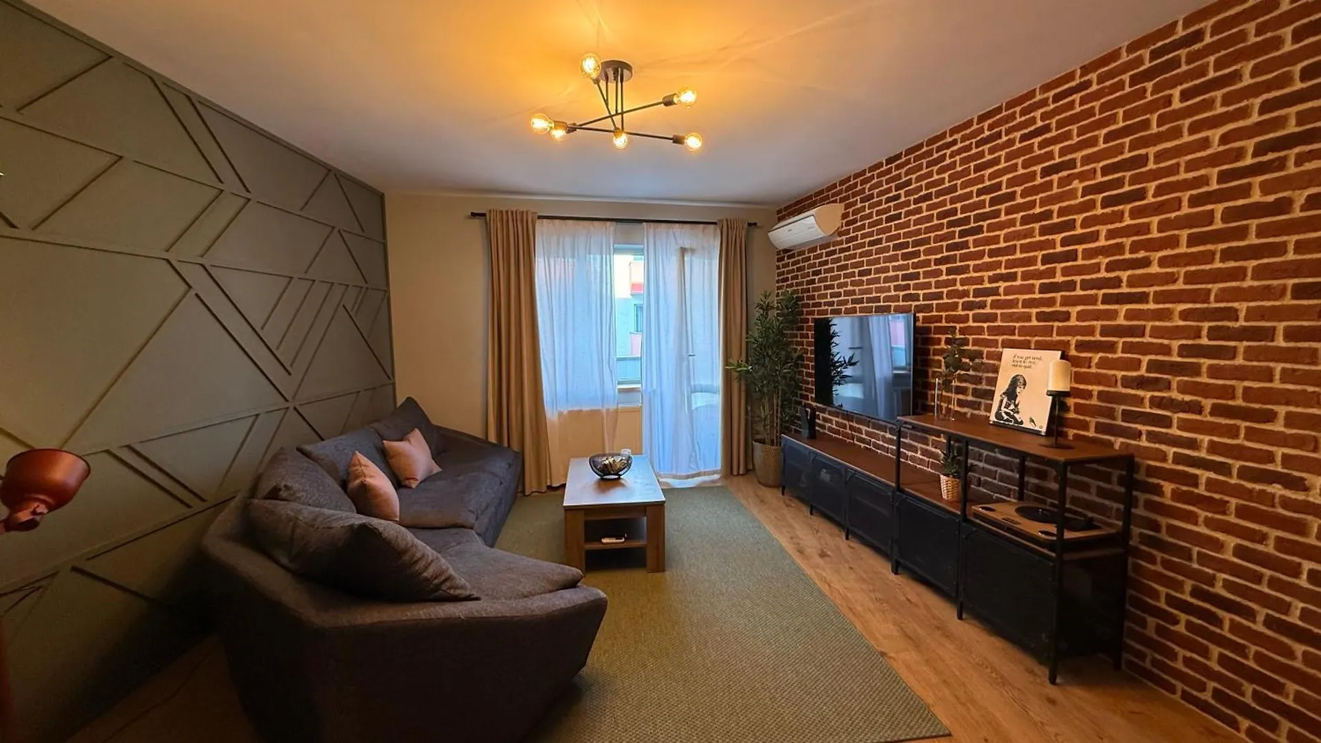 Cozy Central Apartment With Balcony And Self Check-In Rh Living Bucharest 0*,  Romania